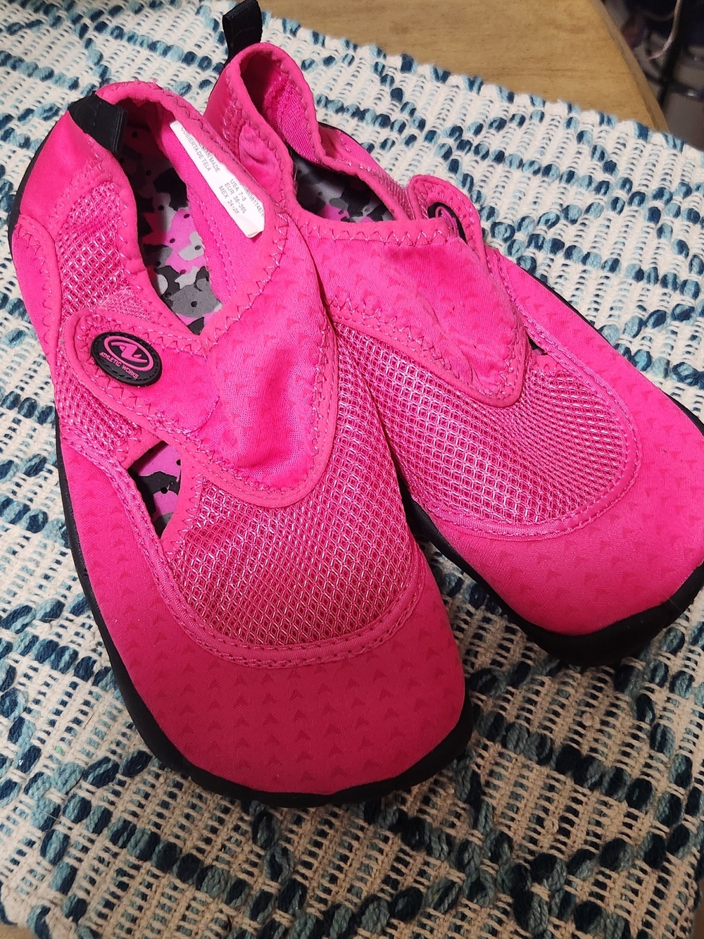 Hot Pink Women's Water Shoes - Unbranded